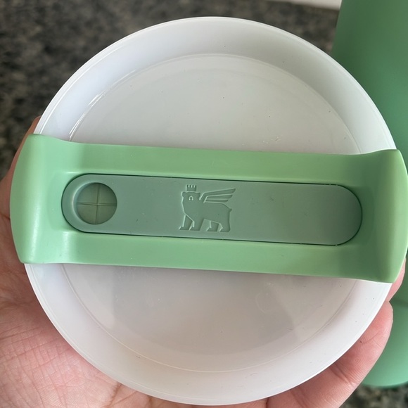 Stanley Jade Green 40 ounce quencher - Picture 8 of 8